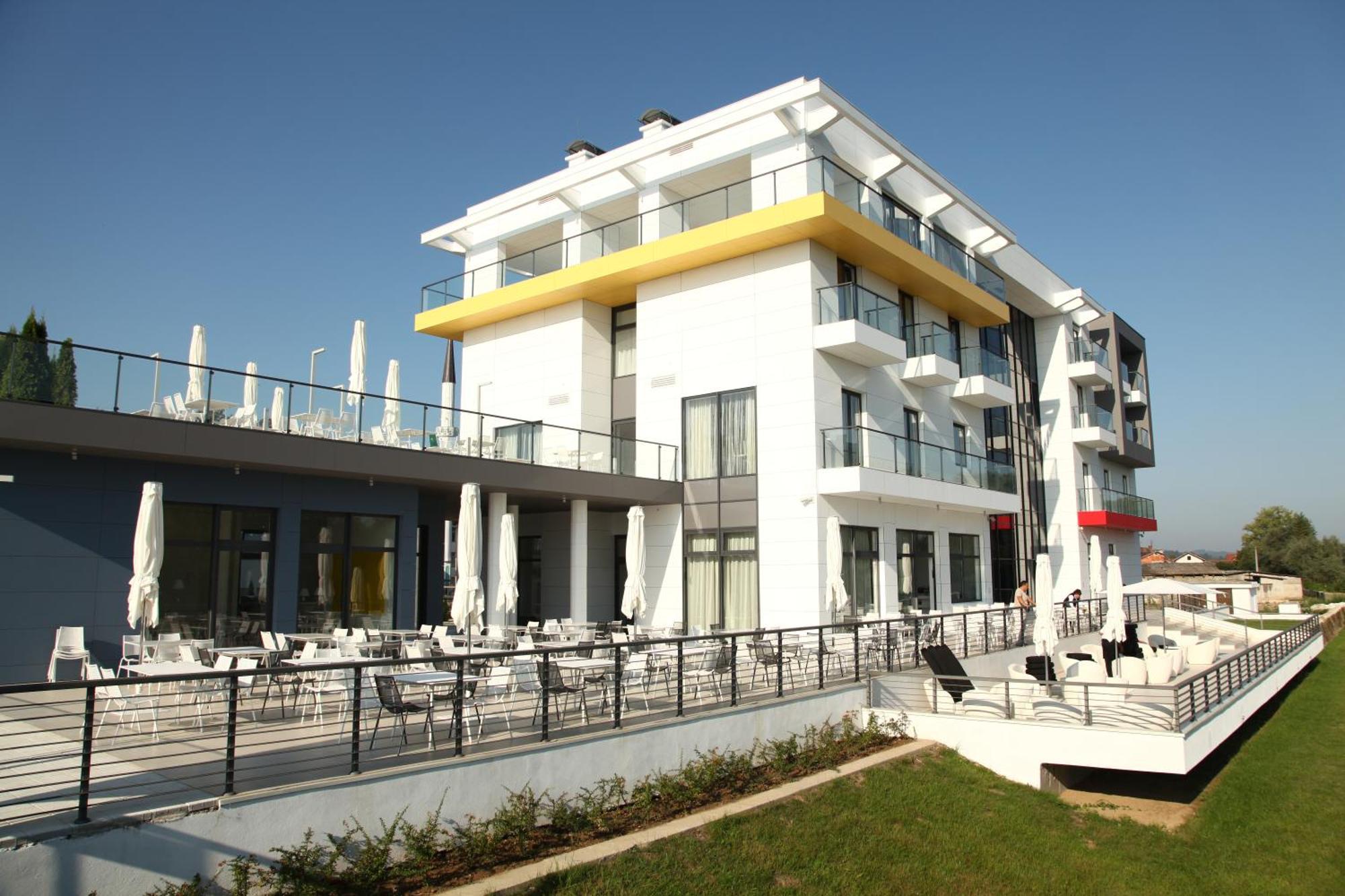 Zepter Hotel Bosanska Dubica Bagian luar foto